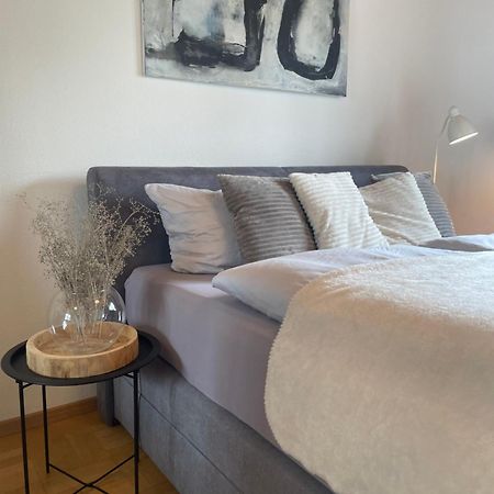 Crown Living Design Apartment - 2 Schlafzimmer - Kueche - Gratis Parkplatz - Abstellraum Fuer Fahrraeder/Ski Mader ภายนอก รูปภาพ